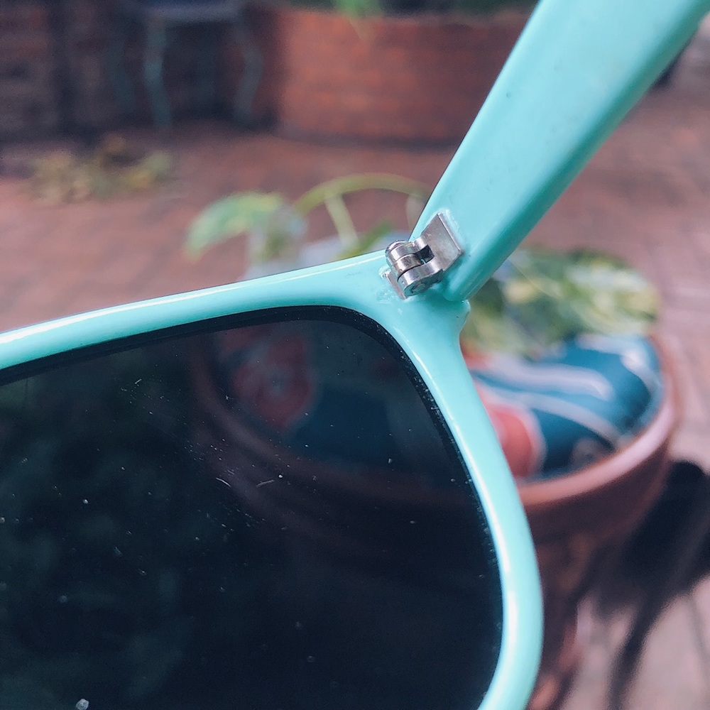 🌿 HP!! Turquoise Thick-Framed Vintage Sunnies🌿 - Picture 8 of 8
